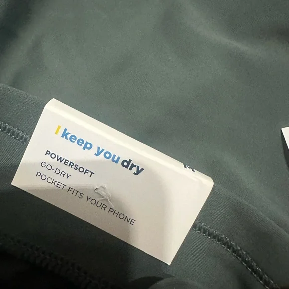 NWT Old Navy Active Powersoft ‘High Rise Go Dry’ Shorts Green size medium - Picture 7 of 7